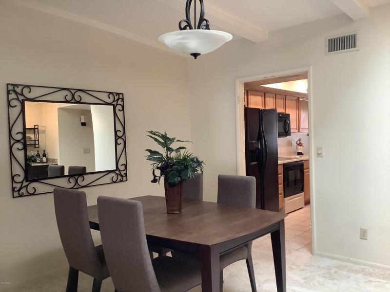 Dinette /Kitchen