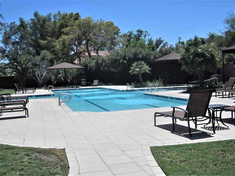 Community Pool & Spa