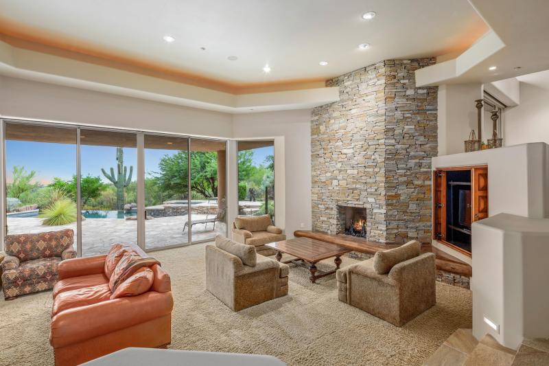 010_Living Room Views