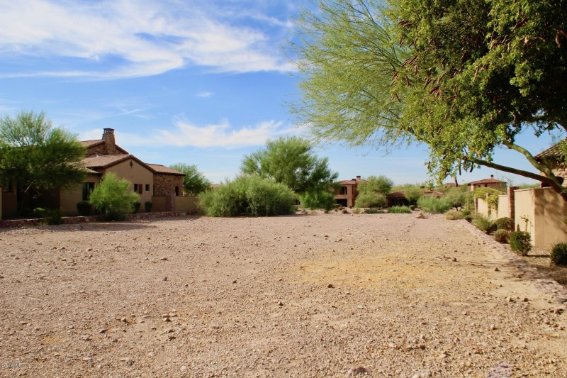 Lot 5