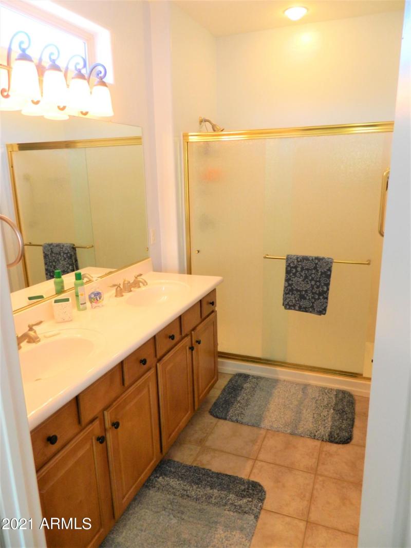 CB SOLA MASTER BATHROOM (2)