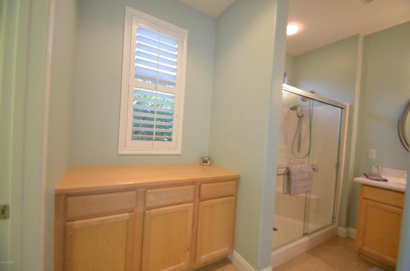 Convenient Master Linen