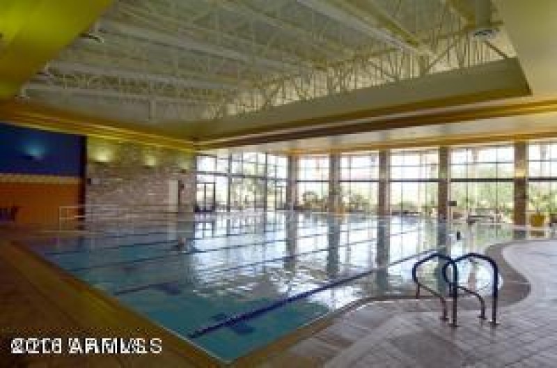 Majestic 5 Lane Ondoor Pool