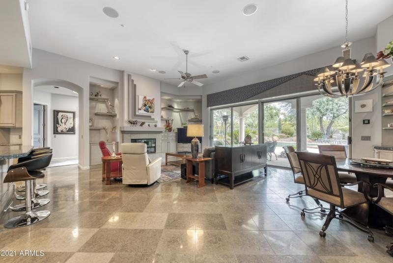 Family Room ~ Casual Dining