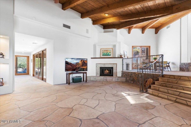 20-Family Room