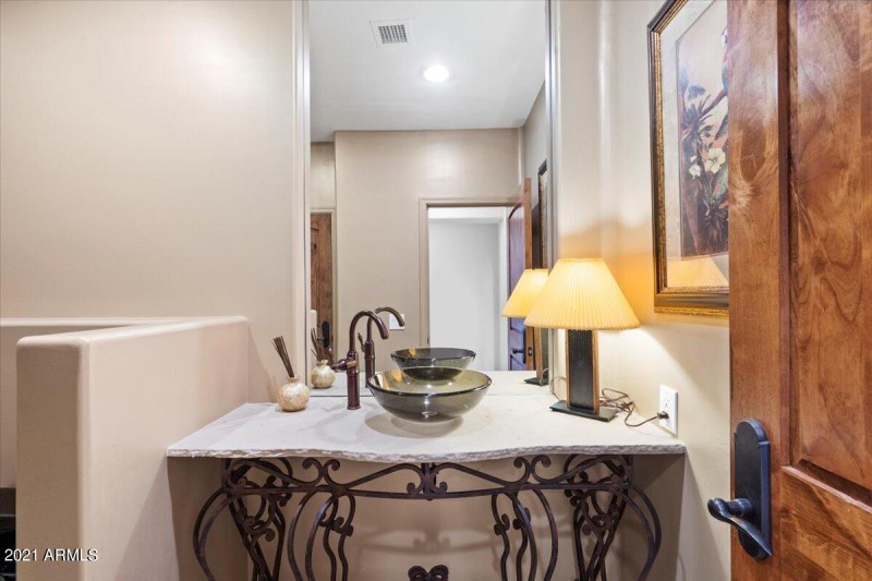 22-Powder Room