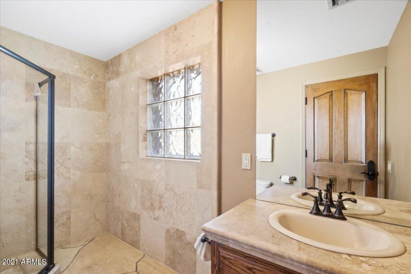 60-Bathroom