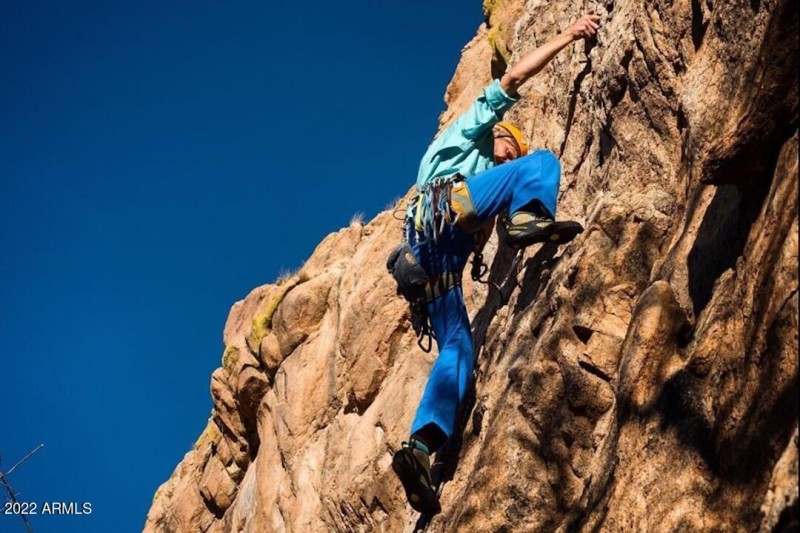 DMR-climber