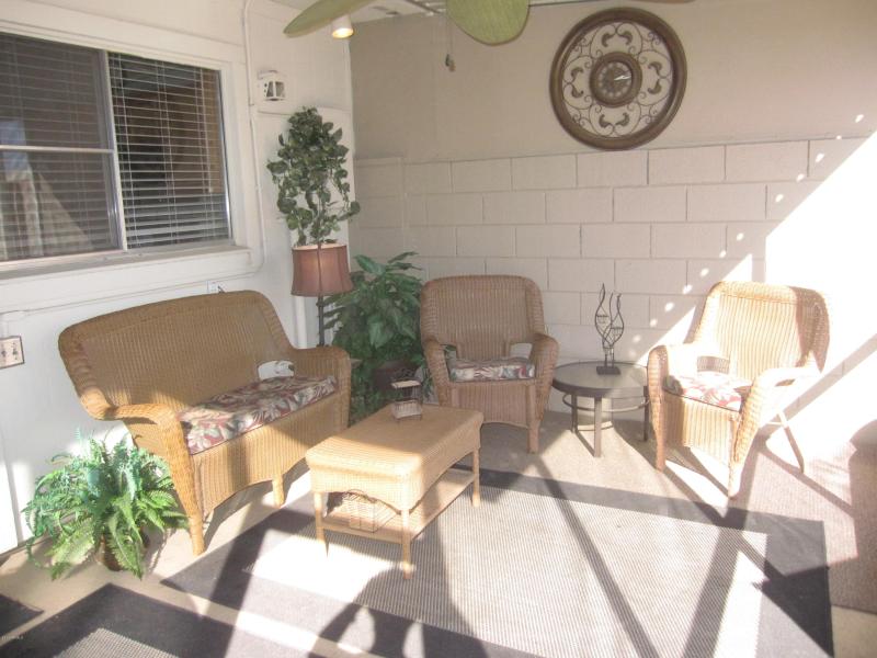 CDV screened-in porch