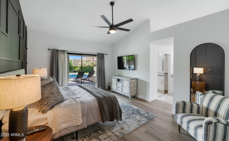 10333 E Caron St-large-016-013-10333 E C