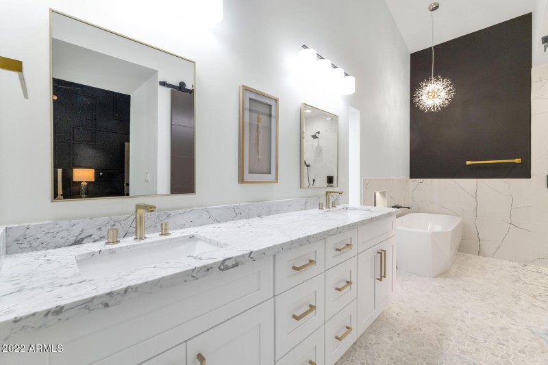 10333 E Caron St-large-018-028-10333 E C