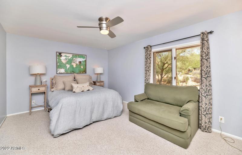 3411 E Valley Vista Ln-large-027-024-341