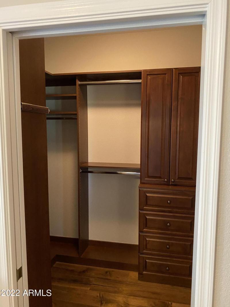 Walk in- Master closet