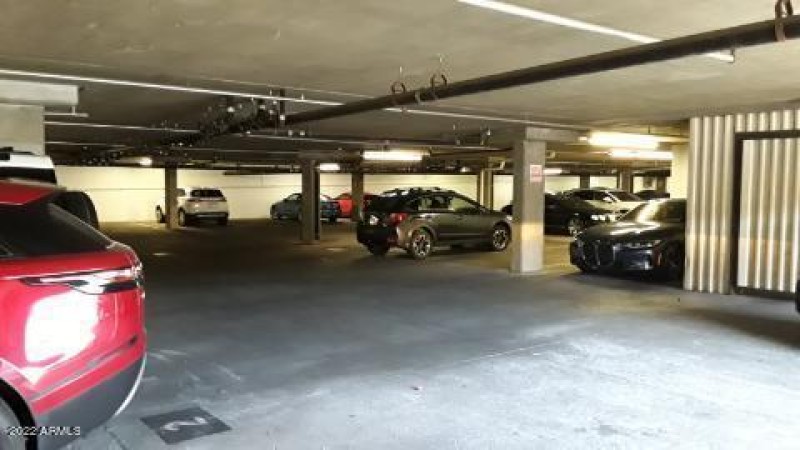 Meridian 130 underground parking