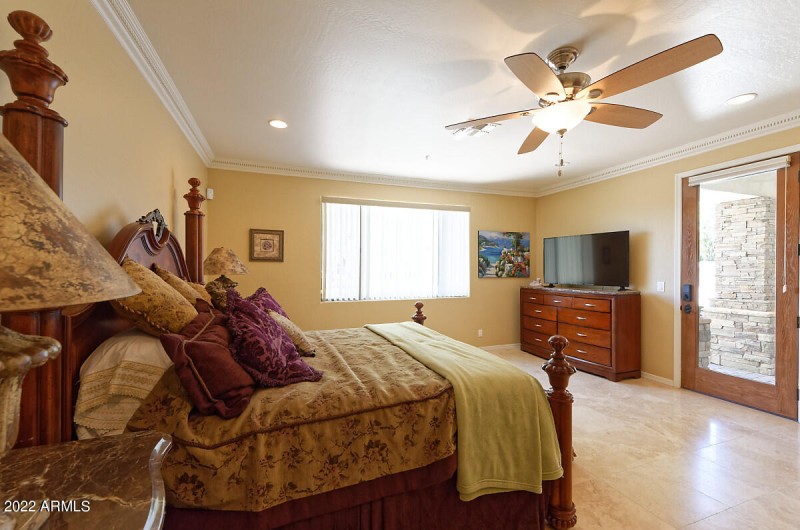 MASTER FACES POOL PATIO