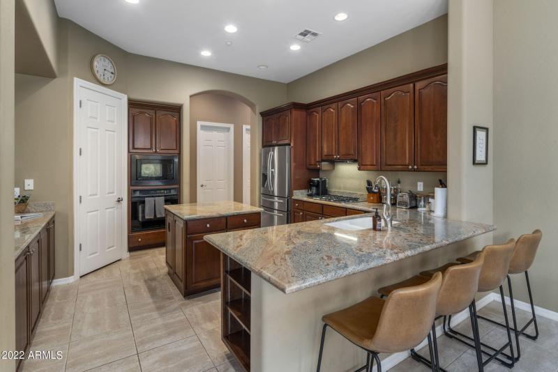 Gourmet Kitchen with Breakfast Bar