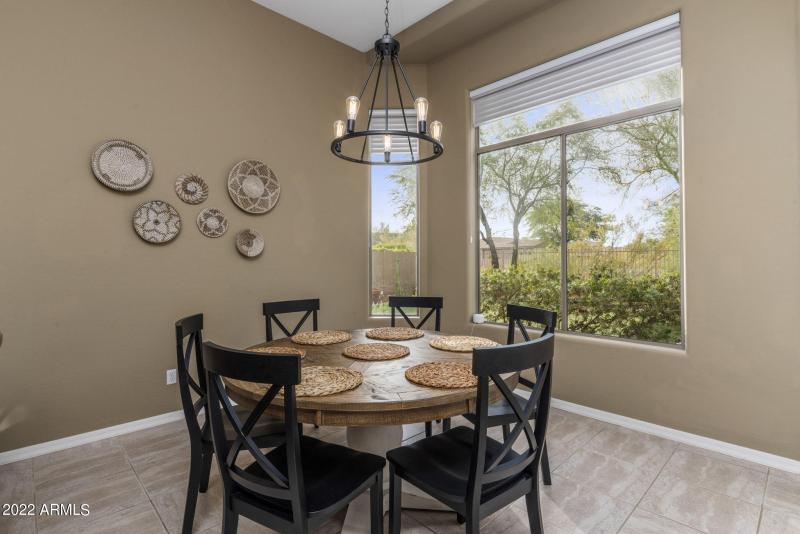 Breakfast Nook with Table for 6
