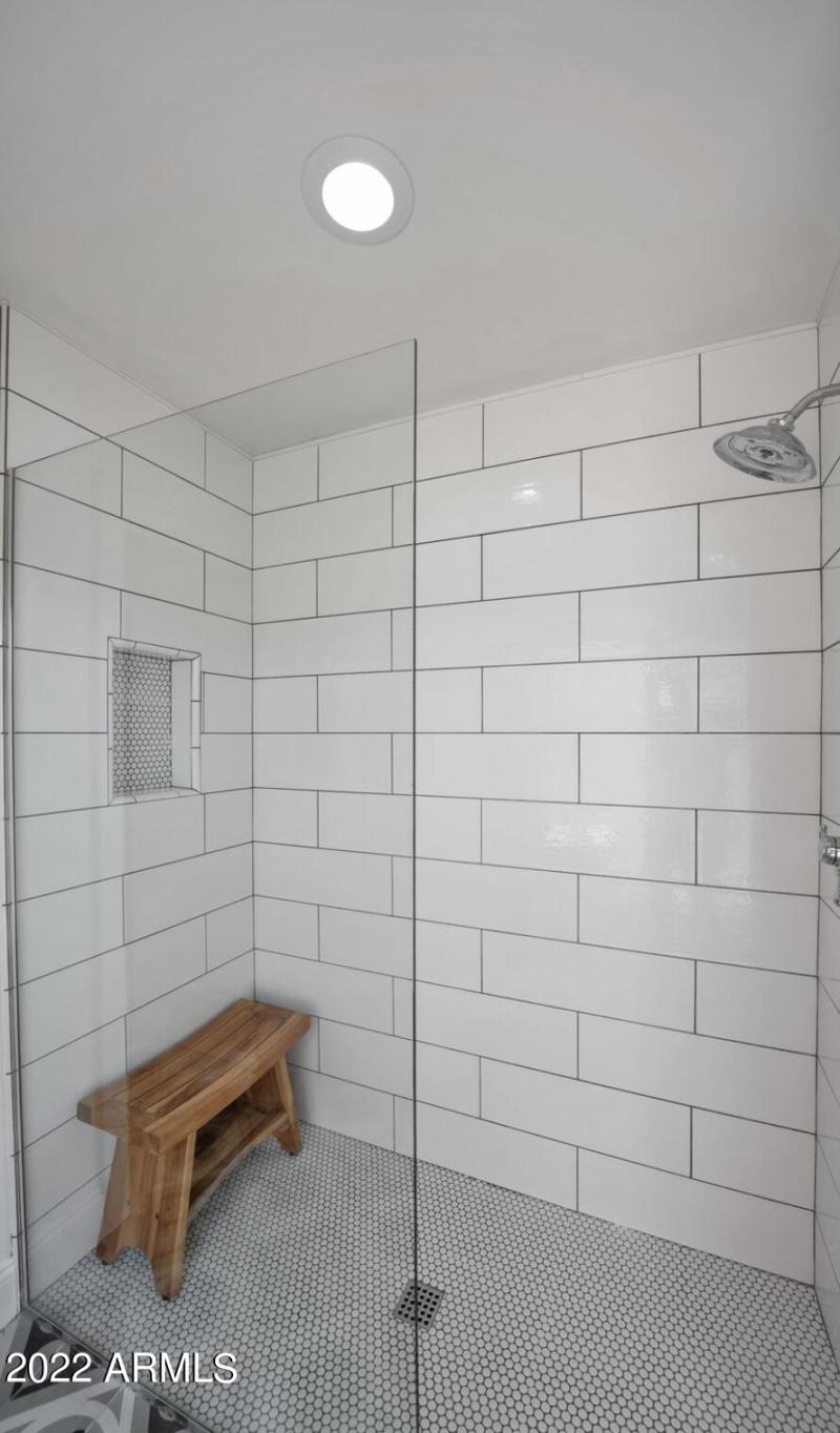 Master Walk in shower