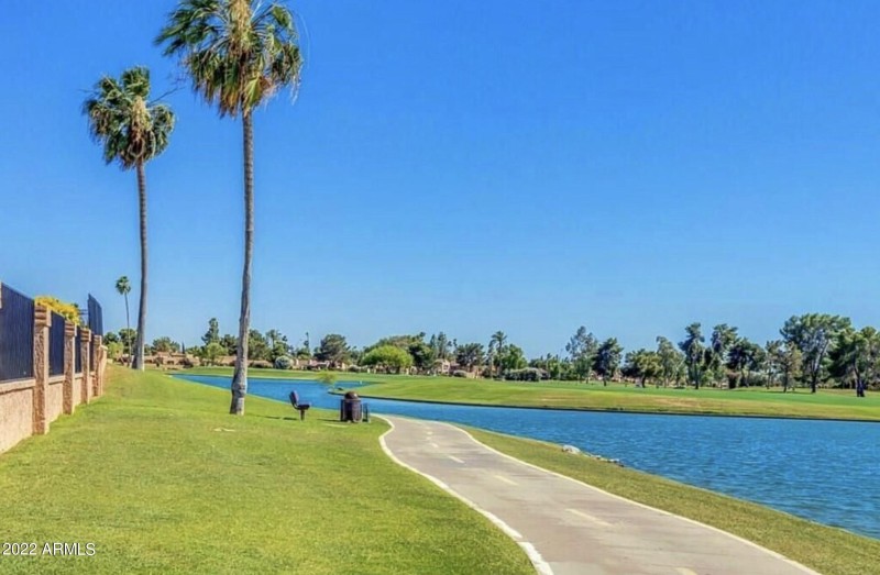 Greenbelt walking – bike path