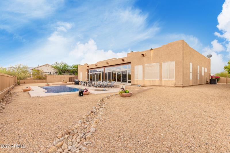 0031-31 - Red Dog 5872