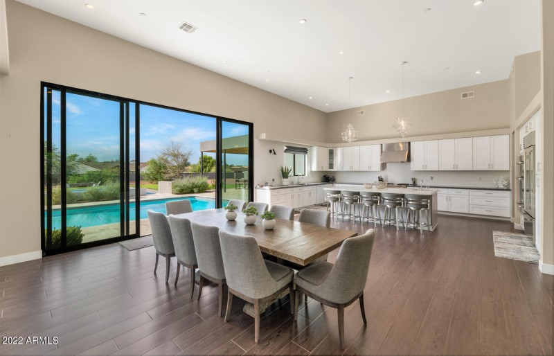 10195 E Cactus Rd-large-011-022-10195 E