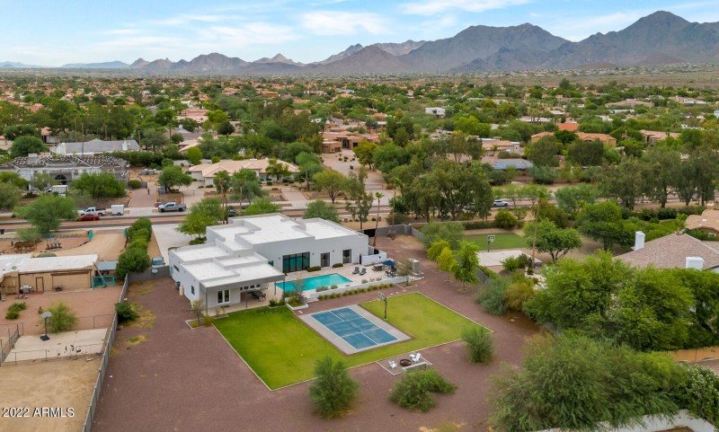 10195 E Cactus Rd-large-042-002-10195 E