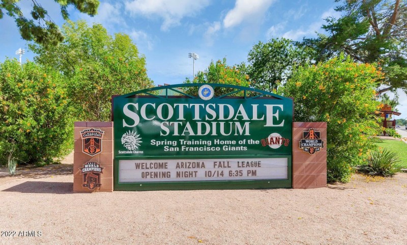 6850 E Main St-large-033-005-Hotel Valle