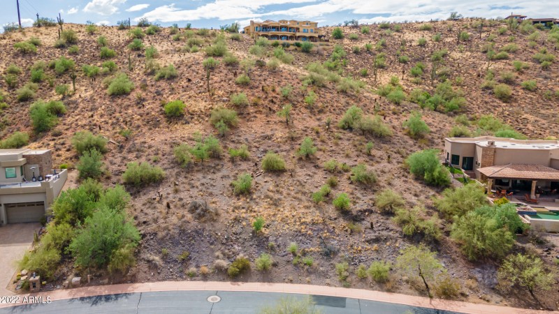 0014-1 - Lava Bluff