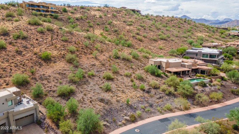 0015-3 - Lava Bluff