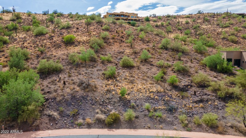 0028-15 - Lava Bluff