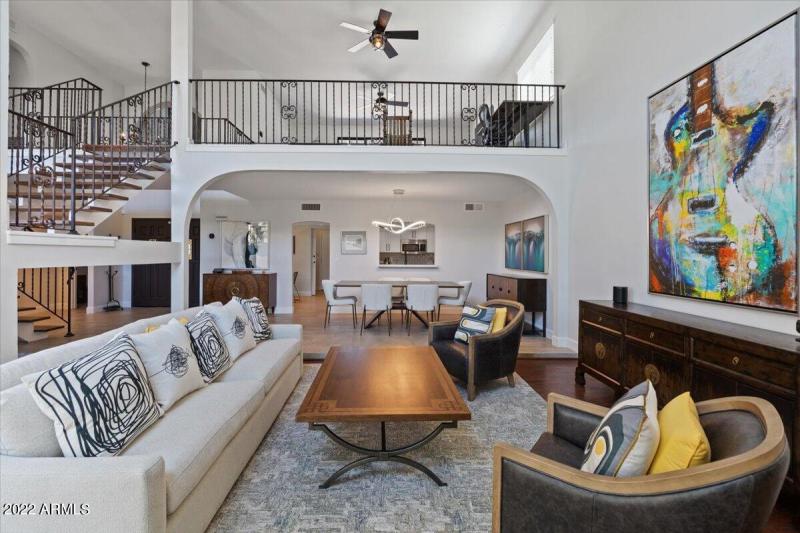 Family Room to Dinning Room