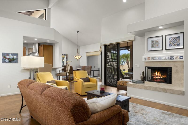 04_23010_N_86th_St__04_mls