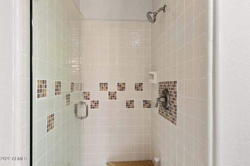 30_23010_N_86th_St__26_mls