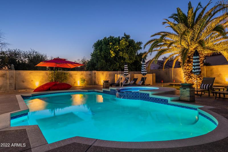 Carla-Twilight HD-16