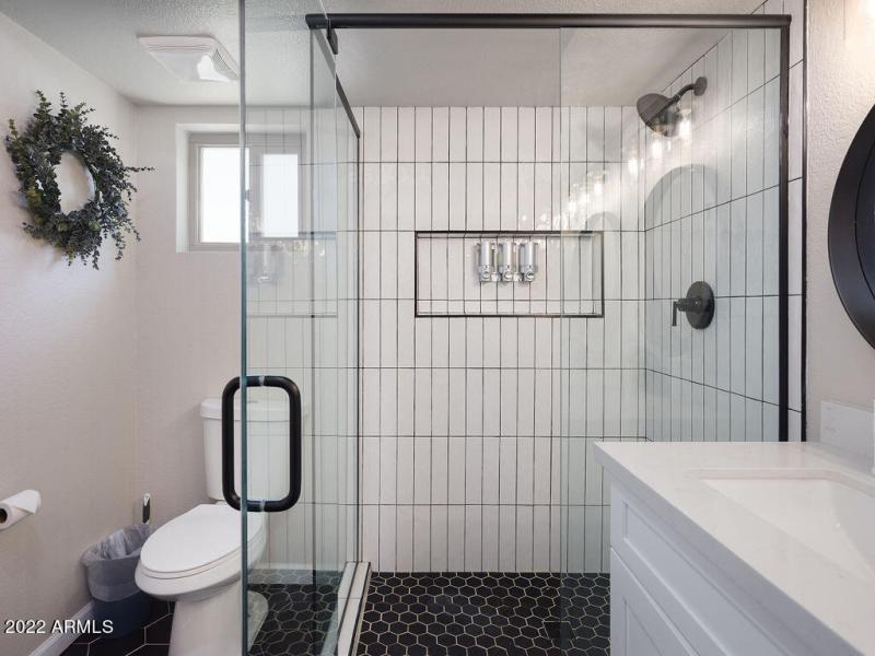 PROPERTYIMAGECO_6839EKeltonLn_WEB-15