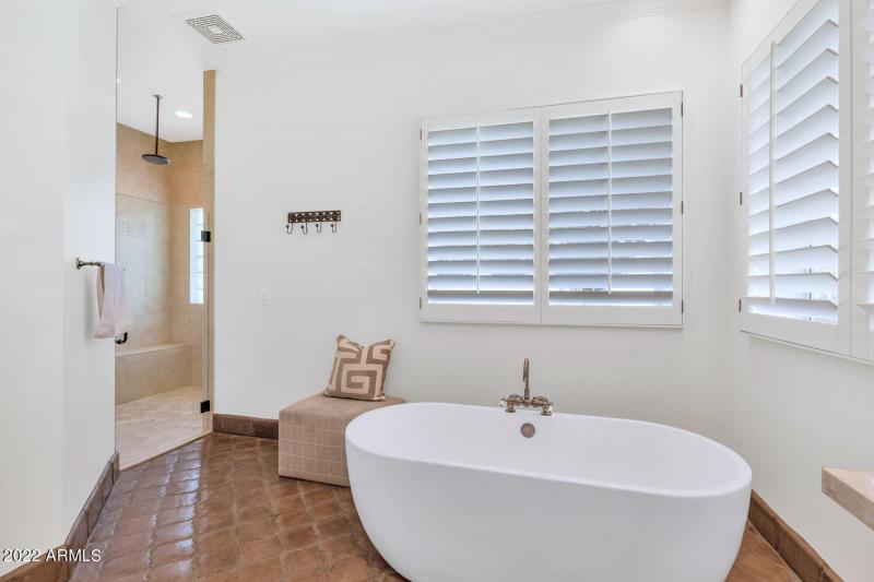 6139 E Calle Del Sud-large-024-032-6139