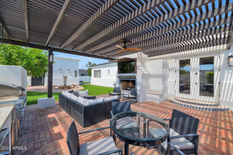 6139 E Calle Del Sud-large-047-036-6139