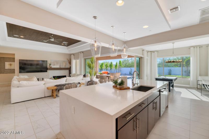 2855 E Los Gatos Dr-large-017-054-2855 E