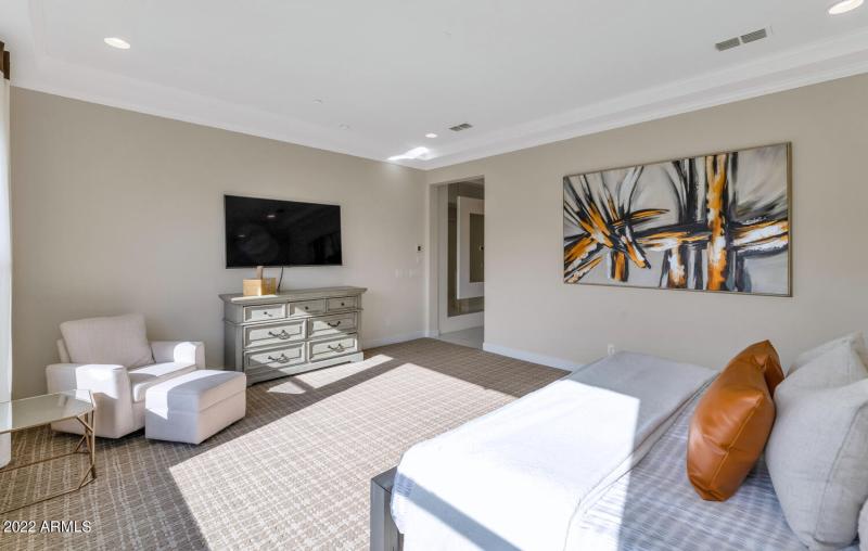 2855 E Los Gatos Dr-large-023-024-2855 E