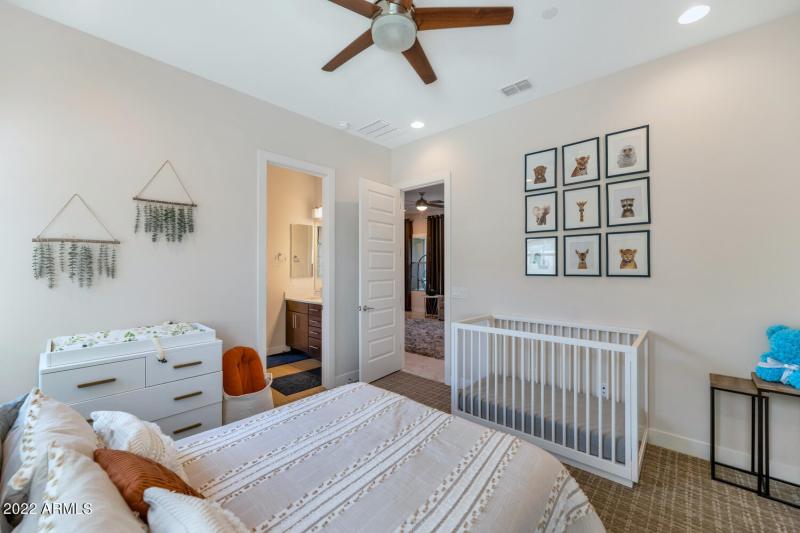 2855 E Los Gatos Dr-large-034-035-2855 E