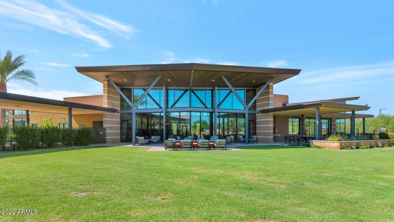 2855 E Los Gatos Dr-large-053-012-2855 E