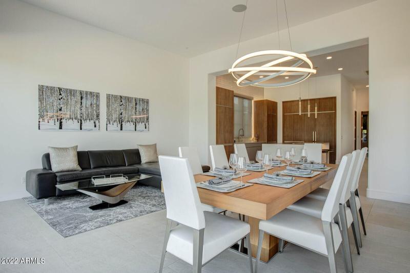 23_19823_N_83rd_Pl__23_mls