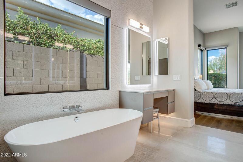 54_19823_N_83rd_Pl__54_mls