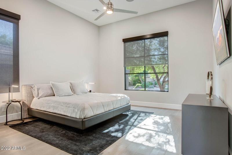 58_19823_N_83rd_Pl__58_mls