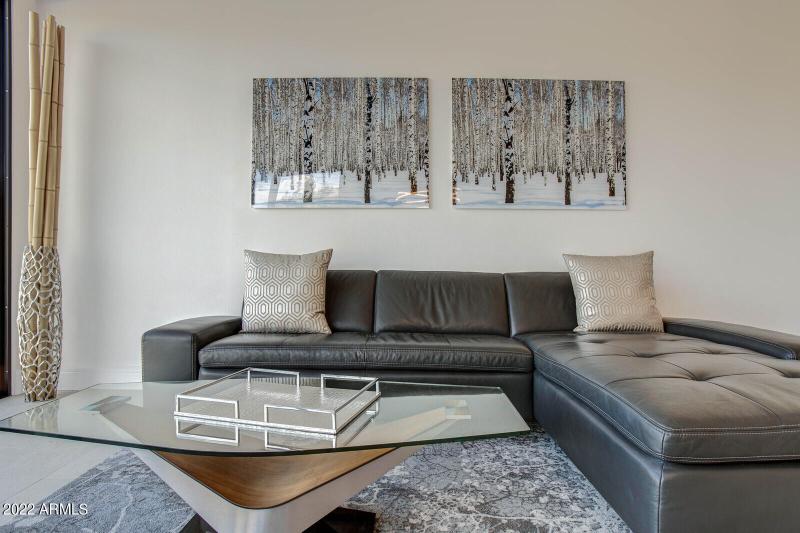 27_19823_N_83rd_Pl__27_mls