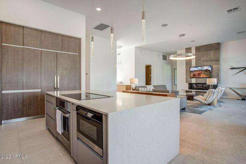 36_19823_N_83rd_Pl__36_mls