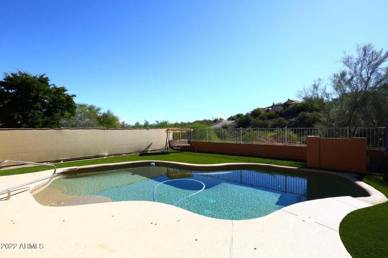 Pool-View