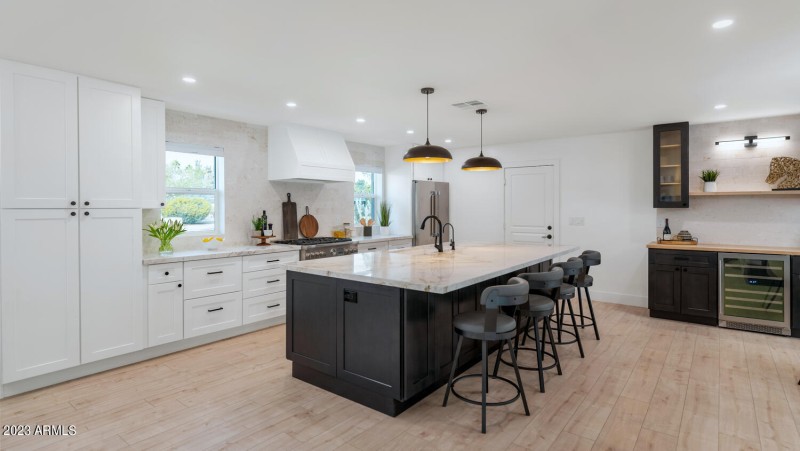 5311 N Woodmere Fairway-large-016-019-53