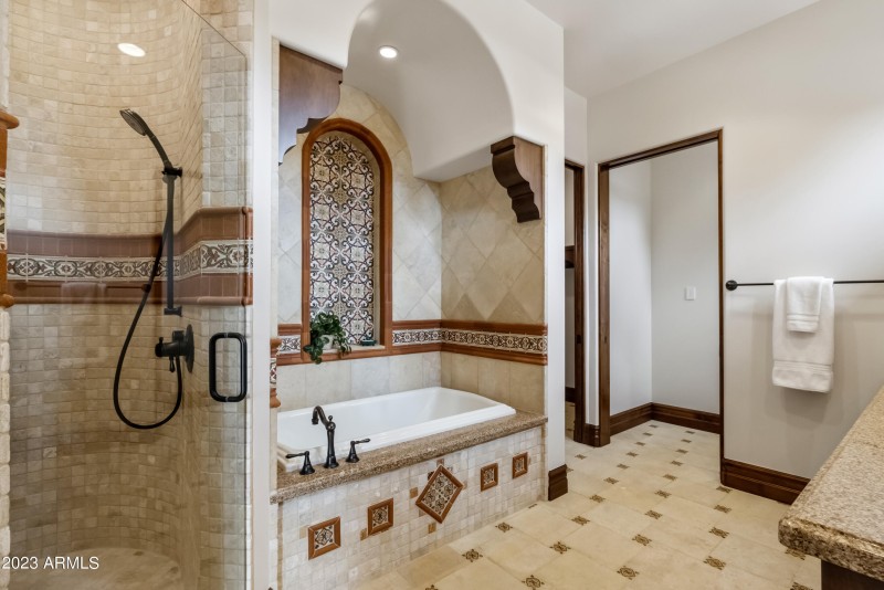 2nd Guest Full Bath
