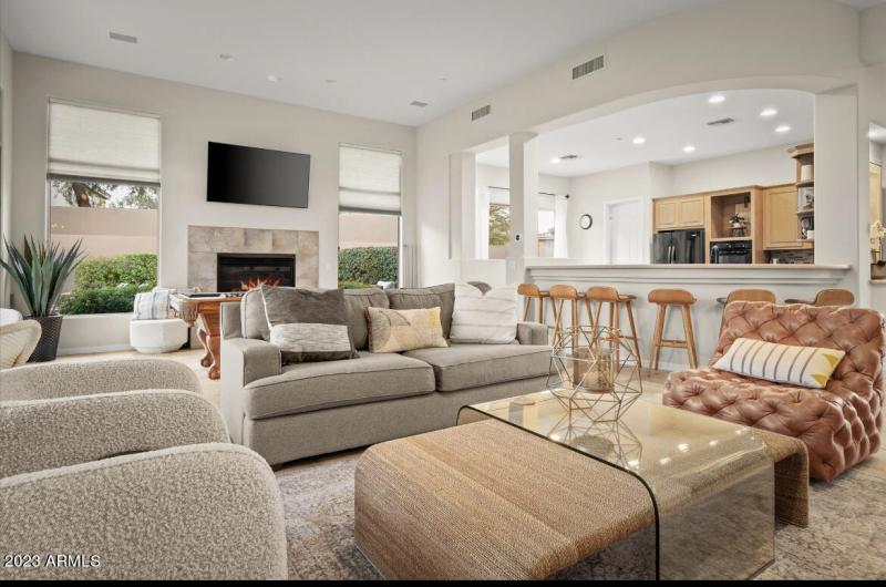 287C9AF9-EF65-4B02-91C2-38A415013D04